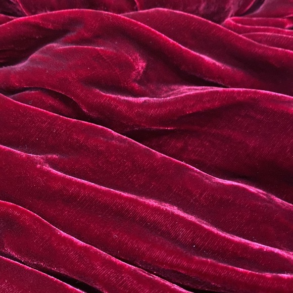 **NWOT **Vintage Silk Velvet Housecoat Handmade Flower Detail Doll Collar - Picture 17 of 17